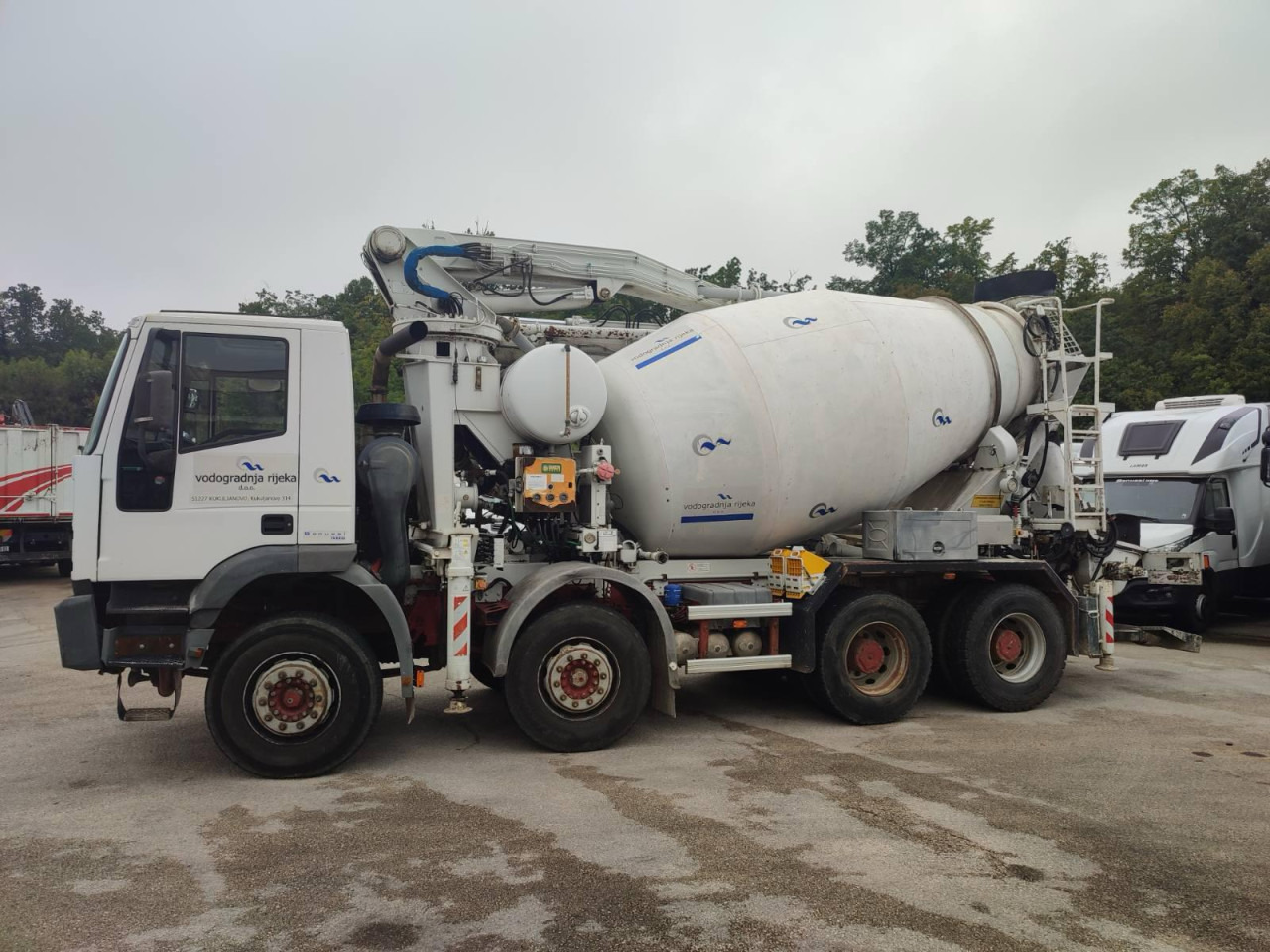 IVECO Trakker MP340E38H - Concrete mixer truck: picture 2 IVECO Trakker MP340E38H - Concrete mixer truck: picture 2