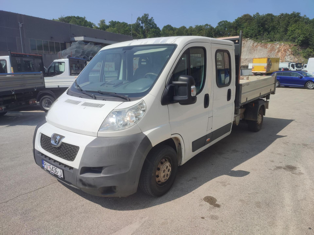 PEUGEOT Boxer 2.2 HDI - Tipper van, Combi van: picture 1 PEUGEOT Boxer 2.2 HDI - Tipper van, Combi van: picture 1