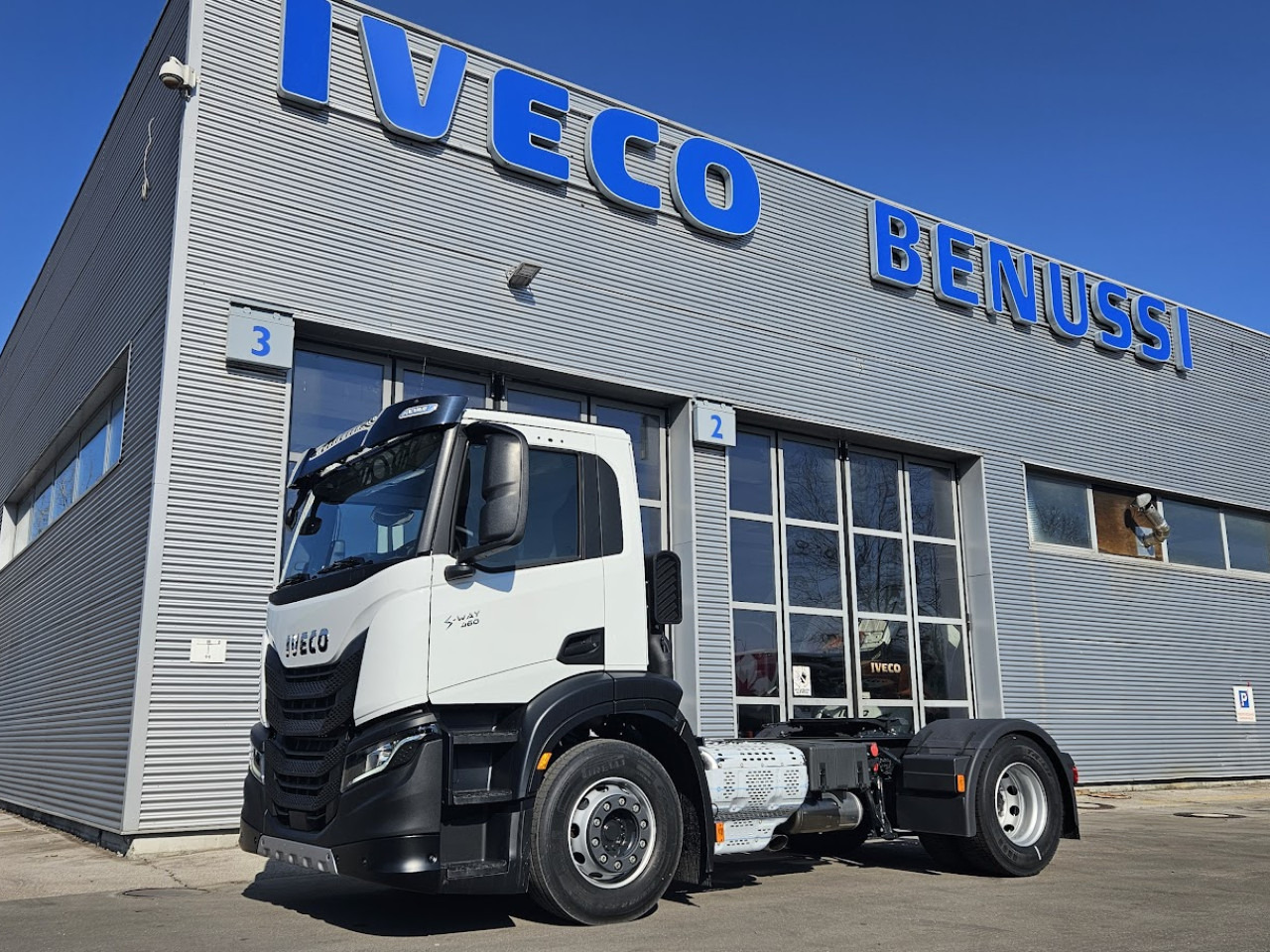 IVECO S-Way AD440S46T/P - Tractor unit: picture 1 IVECO S-Way AD440S46T/P - Tractor unit: picture 1