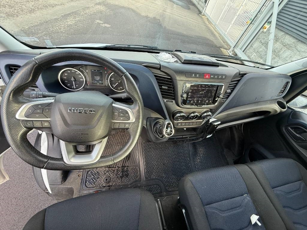 Iveco Daily 35 - NP Hi - Matic - Panel van: picture 5 Iveco Daily 35 - NP Hi - Matic - Panel van: picture 5