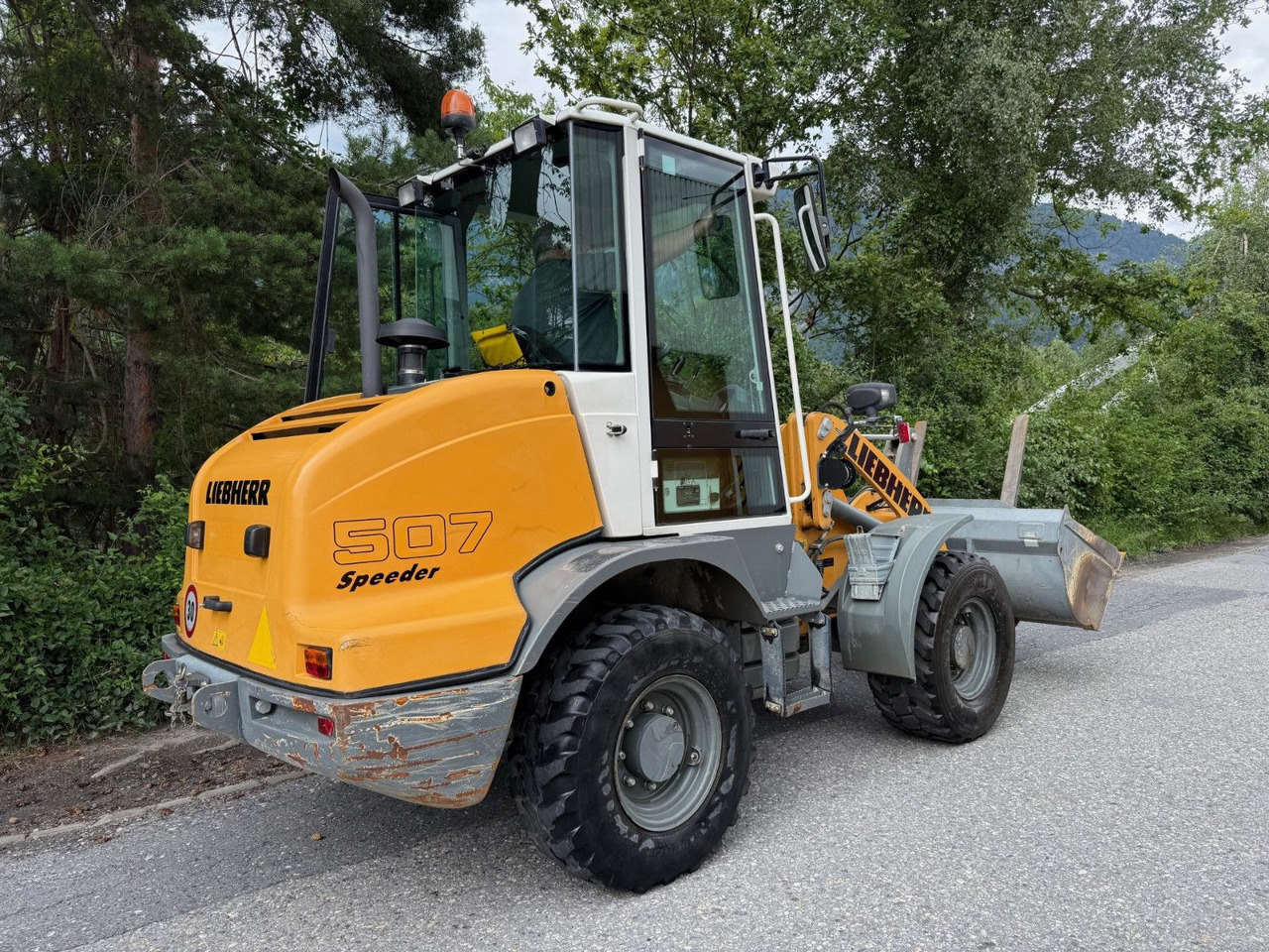 Liebherr L507, Gabel+Schaufel, ONLY 850hours - Wheel loader: picture 5 Liebherr L507, Gabel+Schaufel, ONLY 850hours - Wheel loader: picture 5