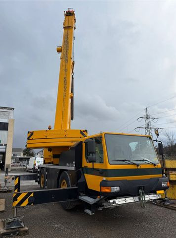 Liebherr LTM 1030/2, 4x4, SWISS - Crane truck: picture 2 Liebherr LTM 1030/2, 4x4, SWISS - Crane truck: picture 2