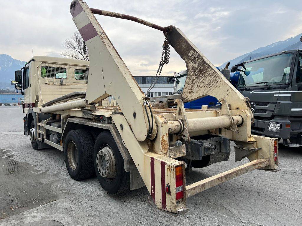 Mercedes-Benz Actros 2536 6x2, E5, MP3, WELAKI - Skip loader truck: picture 4 Mercedes-Benz Actros 2536 6x2, E5, MP3, WELAKI - Skip loader truck: picture 4