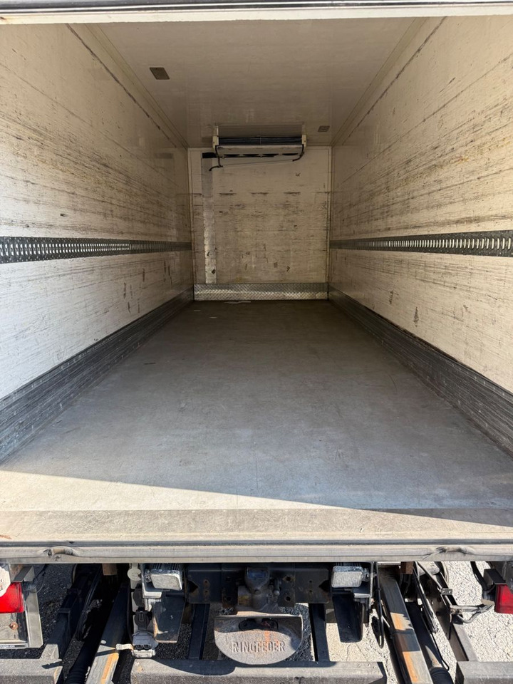 Renault T460 4x2, E 6, Carrier U850, -30C, Ladebordwand - Refrigerator truck: picture 5 Renault T460 4x2, E 6, Carrier U850, -30C, Ladebordwand - Refrigerator truck: picture 5
