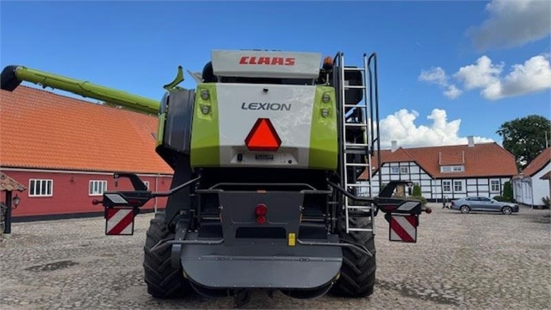 Claas Lexion 8800TT 8800 TT, m. meget udstyr - Combine harvester: picture 4 Claas Lexion 8800TT 8800 TT, m. meget udstyr - Combine harvester: picture 4