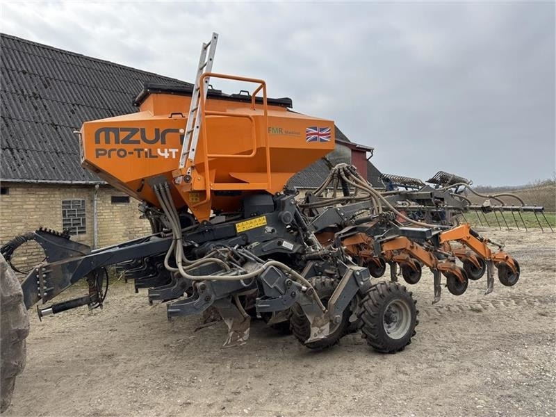 Mzuri Pro-Till 4T Med en del extra tilbehør/reserv - Seed drill: picture 5 Mzuri Pro-Till 4T Med en del extra tilbehør/reserv - Seed drill: picture 5