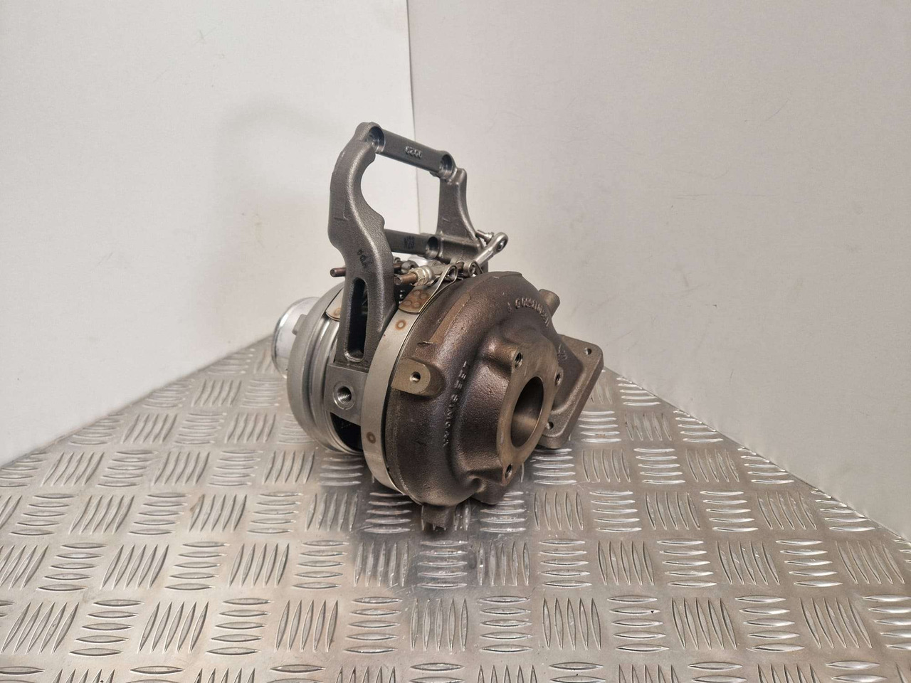 BorgWarner BV55 turbo charger JCB turbocharger - Engine and parts for Construction machinery: picture 3 BorgWarner BV55 turbo charger JCB turbocharger - Engine and parts for Construction machinery: picture 3