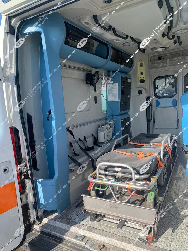ORION FIAT 250 DUCATO - Ambulance: picture 3 ORION FIAT 250 DUCATO - Ambulance: picture 3