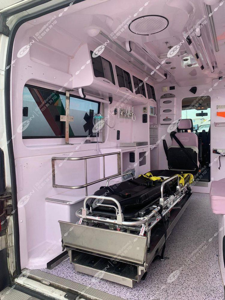 ORION FIAT 250 DUCATO - Ambulance: picture 3 ORION FIAT 250 DUCATO - Ambulance: picture 3