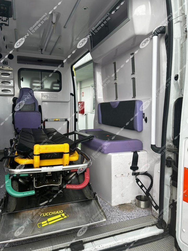 ORION FIAT 290 DUCATO - Ambulance: picture 2 ORION FIAT 290 DUCATO - Ambulance: picture 2