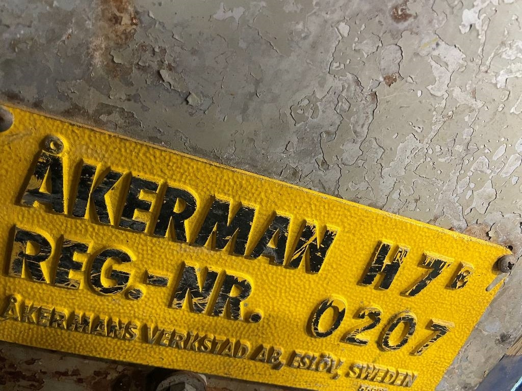 Åkerman H 7 B Dismantled. Only specific spare parts - Crawler excavator: picture 3 Åkerman H 7 B Dismantled. Only specific spare parts - Crawler excavator: picture 3