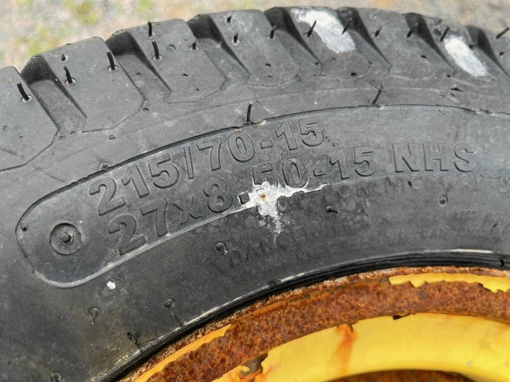 Galaxy 41 x 14.00-20 John Deere 3045R - Wheel and tire package: picture 4 Galaxy 41 x 14.00-20 John Deere 3045R - Wheel and tire package: picture 4