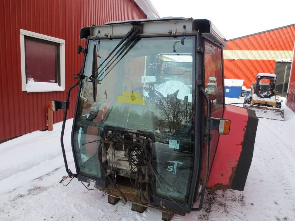 Massey Ferguson 8150 - Cab for Farm tractor: picture 1 Massey Ferguson 8150 - Cab for Farm tractor: picture 1
