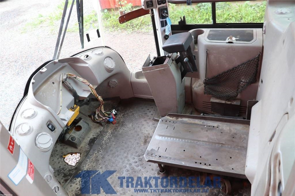 Volvo L 180 F - Cab for Construction machinery: picture 5 Volvo L 180 F - Cab for Construction machinery: picture 5