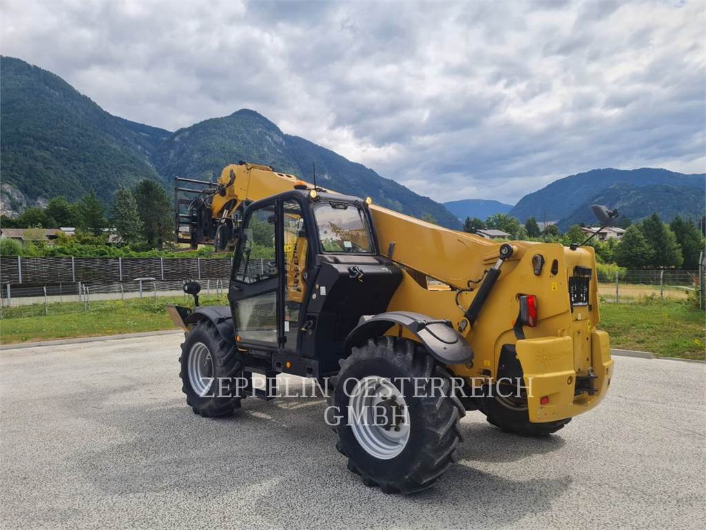 CAT TH414 - Telescopic handler: picture 3 CAT TH414 - Telescopic handler: picture 3