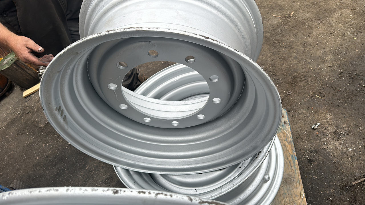 Felga 24 cale 10 szpilek 13 x 24 , DW13x24 - Rim for Agricultural machinery: picture 4 Felga 24 cale 10 szpilek 13 x 24 , DW13x24 - Rim for Agricultural machinery: picture 4