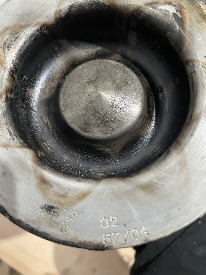 Connecting rod for Agricultural machinery Fendt 936 Deutz Agrotron Volvo D7E TCD2013L064V TCD2013L64V TCD2013 7,2L - tłok 04904808: picture 6 Connecting rod for Agricultural machinery Fendt 936 Deutz Agrotron Volvo D7E TCD2013L064V TCD2013L64V TCD2013 7,2L - tłok 04904808: picture 6