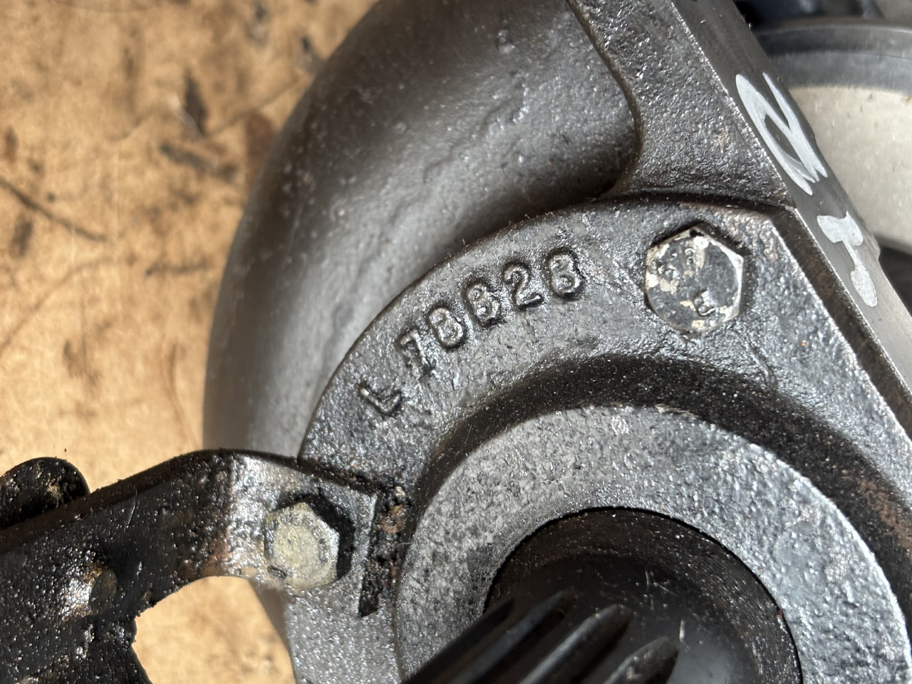 Drive shaft for Agricultural machinery John Deere 6110, 6000, 6010  Przystawka Przedniego Napędu L76149 L101047: picture 7