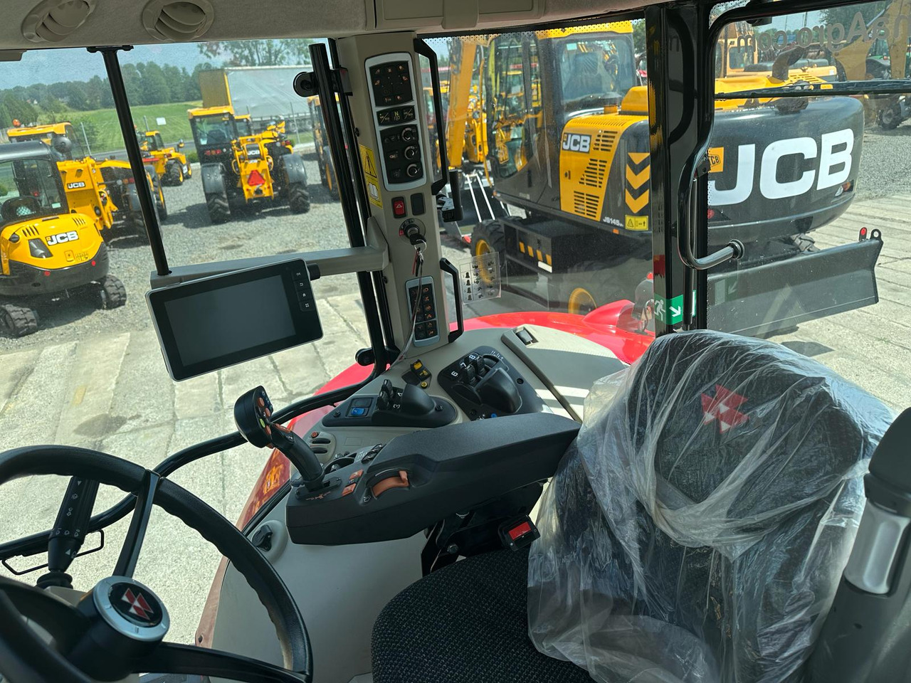 Massey Ferguson 7715S on lease Massey Ferguson 7715S: picture 6