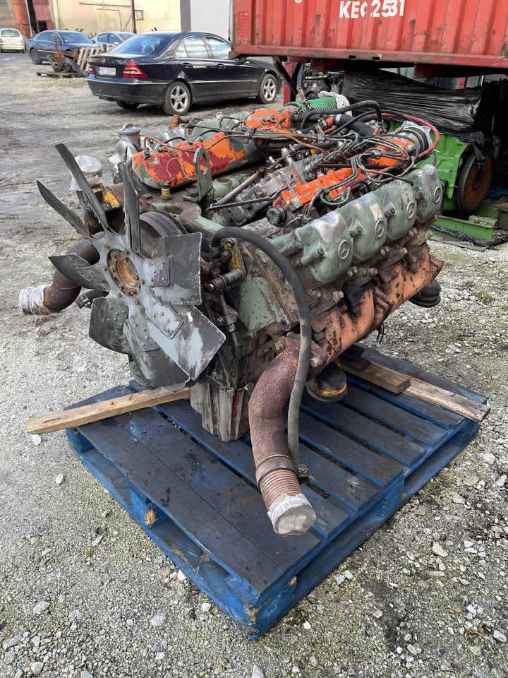 Mercedes OM422 422.900 - silnik kompletny - Engine: picture 2 Mercedes OM422 422.900 - silnik kompletny - Engine: picture 2