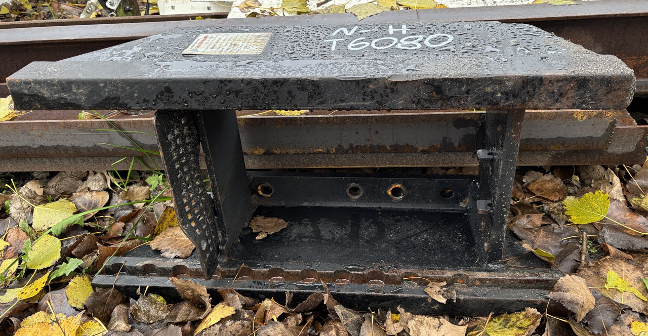 New Holland T6080 Rama Zaczepu Szyna Sauermann HS 78-NH HS 780-NH - Body and exterior for Agricultural machinery: picture 1 New Holland T6080 Rama Zaczepu Szyna Sauermann HS 78-NH HS 780-NH - Body and exterior for Agricultural machinery: picture 1