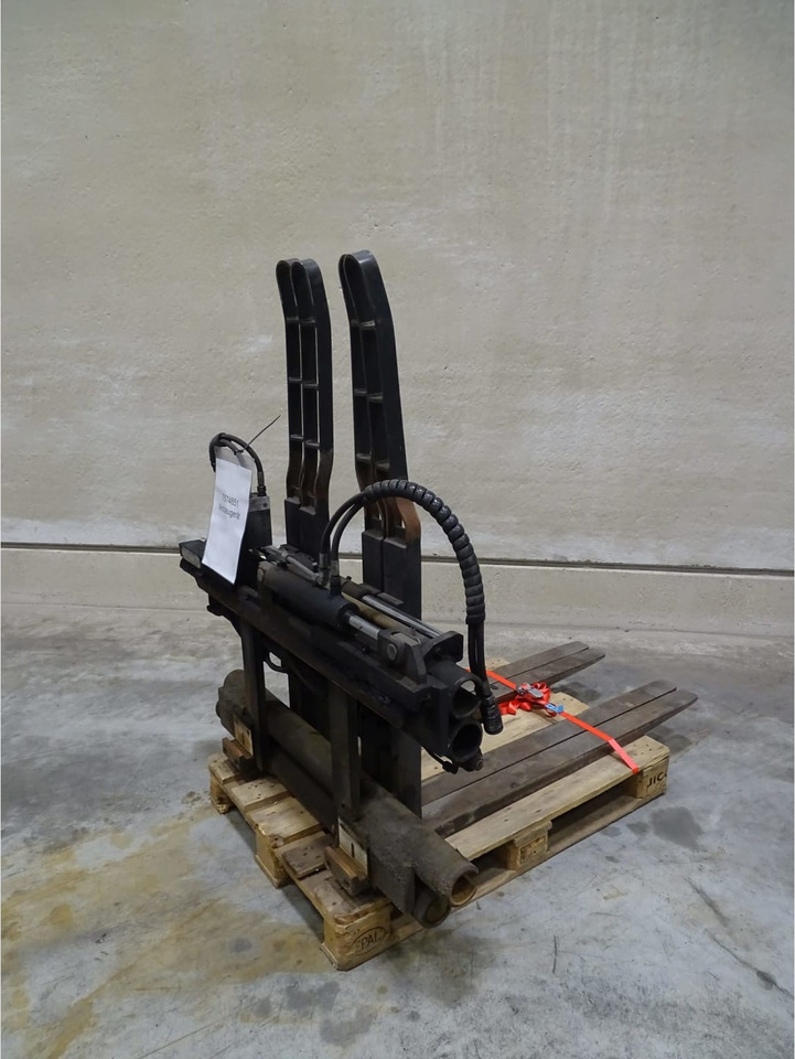Durwen DPK30C - Attachment for Material handling equipment: picture 4 Durwen DPK30C - Attachment for Material handling equipment: picture 4
