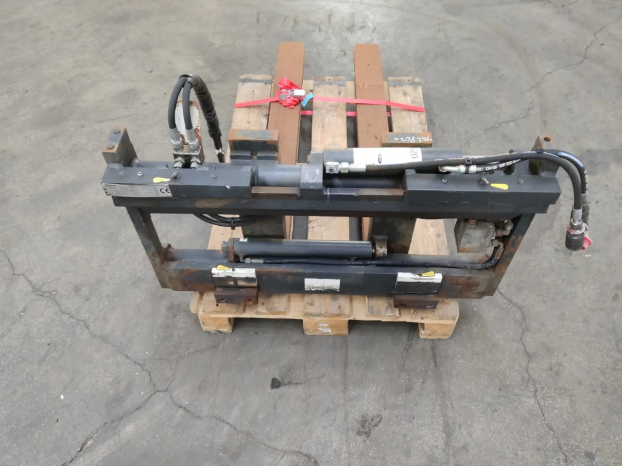 Durwen RZV25GS - Attachment for Material handling equipment: picture 4 Durwen RZV25GS - Attachment for Material handling equipment: picture 4
