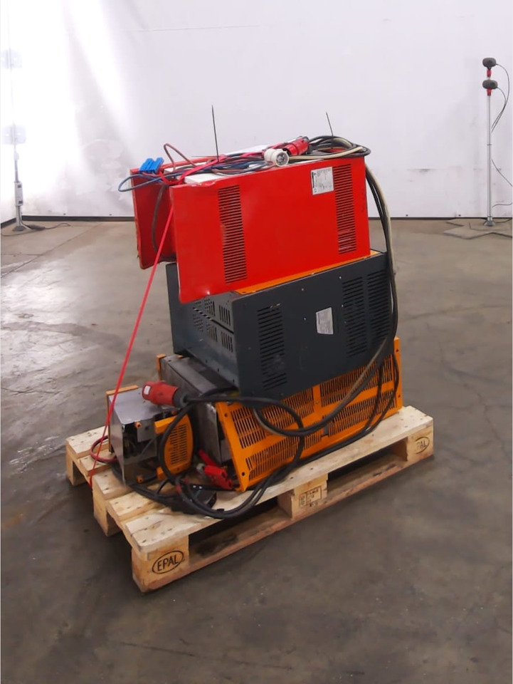 Battery Chargers package 4x pieces - Electrical system for Material handling equipment: picture 1 Battery Chargers package 4x pieces - Electrical system for Material handling equipment: picture 1
