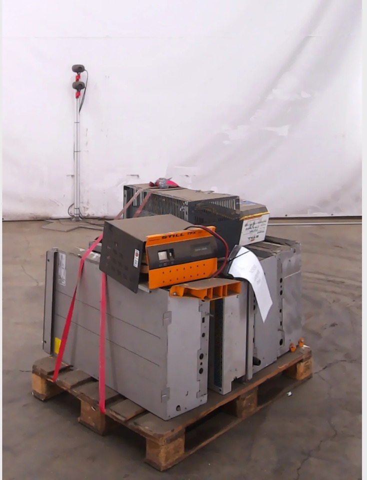 Battery Chargers package 7x pieces - Electrical system for Material handling equipment: picture 3 Battery Chargers package 7x pieces - Electrical system for Material handling equipment: picture 3
