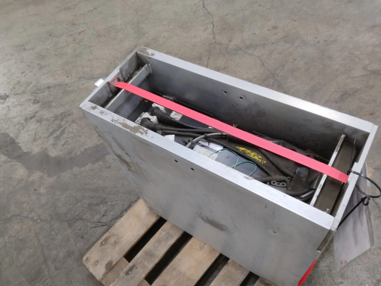 LiIon Battery 24V 205Ah - Battery for Material handling equipment: picture 4 LiIon Battery 24V 205Ah - Battery for Material handling equipment: picture 4