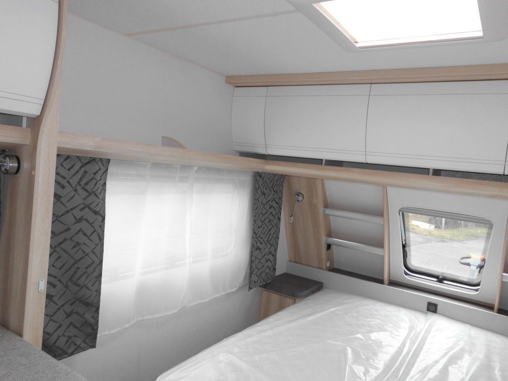 New Caravan Hobby De Luxe 460 SFf 2025 AUTARK FBH 1500kg. +++ Hobby De Luxe 460 SFf mit Extras, Lagerabverkauf: picture 16 New Caravan Hobby De Luxe 460 SFf 2025 AUTARK FBH 1500kg. +++ Hobby De Luxe 460 SFf mit Extras, Lagerabverkauf: picture 16