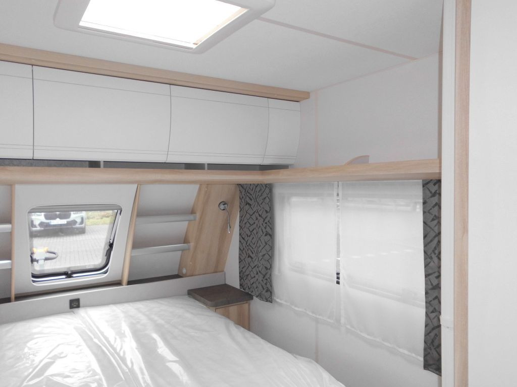 New Caravan Hobby De Luxe 460 SFf 2025 AUTARK FBH 1500kg. +++ Hobby De Luxe 460 SFf mit Extras, Lagerabverkauf: picture 17 New Caravan Hobby De Luxe 460 SFf 2025 AUTARK FBH 1500kg. +++ Hobby De Luxe 460 SFf mit Extras, Lagerabverkauf: picture 17