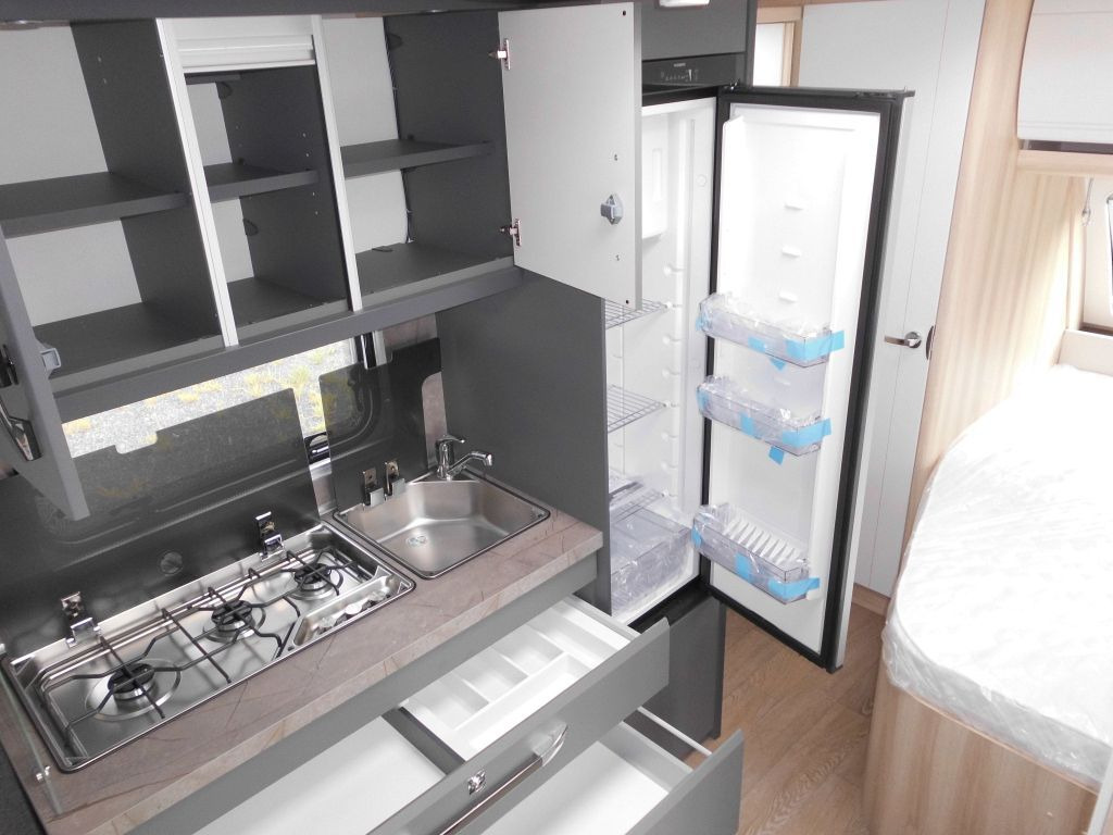 Caravan Hobby De Luxe 460 UFe 2026 1500kg. Ambiente: picture 10