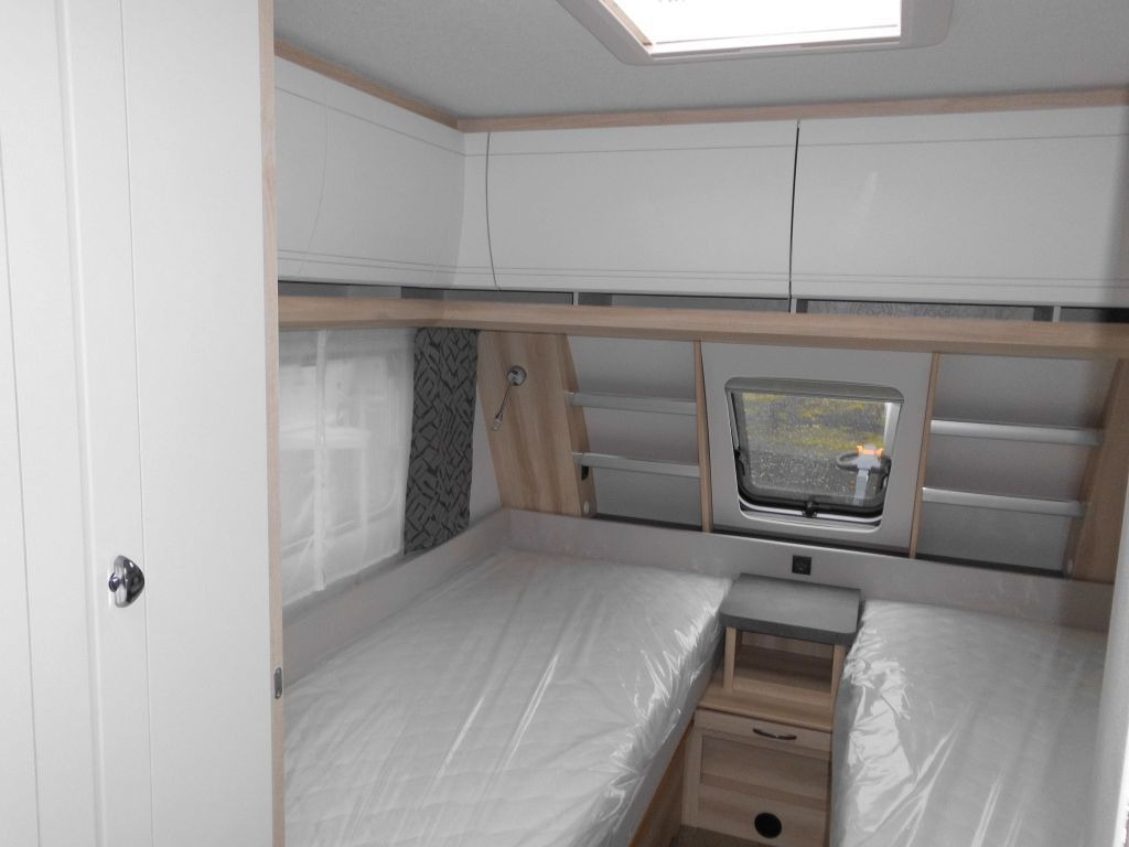 New Caravan Hobby De Luxe 515 UHL 2025 2000kg. AUTARK AMBIENTE Hobby De Luxe 515 UHL mit Extras, Lagerabverkauf!: picture 14 New Caravan Hobby De Luxe 515 UHL 2025 2000kg. AUTARK AMBIENTE Hobby De Luxe 515 UHL mit Extras, Lagerabverkauf!: picture 14