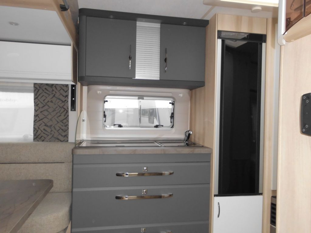 New Caravan Hobby De Luxe 515 UHL 2025 2000kg. AUTARK AMBIENTE Hobby De Luxe 515 UHL mit Extras, Lagerabverkauf!: picture 7 New Caravan Hobby De Luxe 515 UHL 2025 2000kg. AUTARK AMBIENTE Hobby De Luxe 515 UHL mit Extras, Lagerabverkauf!: picture 7