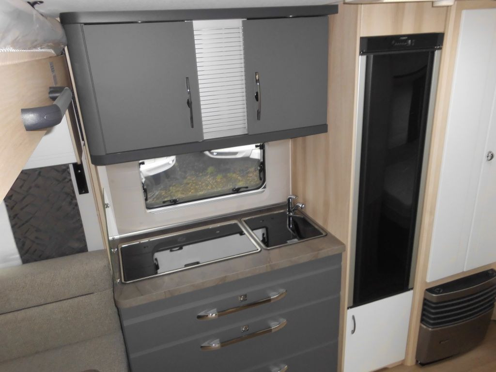 New Caravan Hobby De Luxe 515 UHL 2025 2000kg. AUTARK AMBIENTE Hobby De Luxe 515 UHL mit Extras, Lagerabverkauf!: picture 12 New Caravan Hobby De Luxe 515 UHL 2025 2000kg. AUTARK AMBIENTE Hobby De Luxe 515 UHL mit Extras, Lagerabverkauf!: picture 12