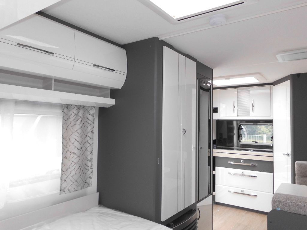 Caravan Hobby Excellent 460 SL %Lagerabverkauf% EXTRAS: picture 12 Caravan Hobby Excellent 460 SL %Lagerabverkauf% EXTRAS: picture 12