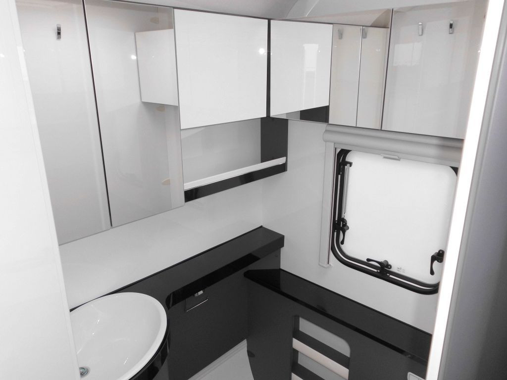 Caravan Hobby Excellent 460 SL %Lagerabverkauf% EXTRAS: picture 14 Caravan Hobby Excellent 460 SL %Lagerabverkauf% EXTRAS: picture 14