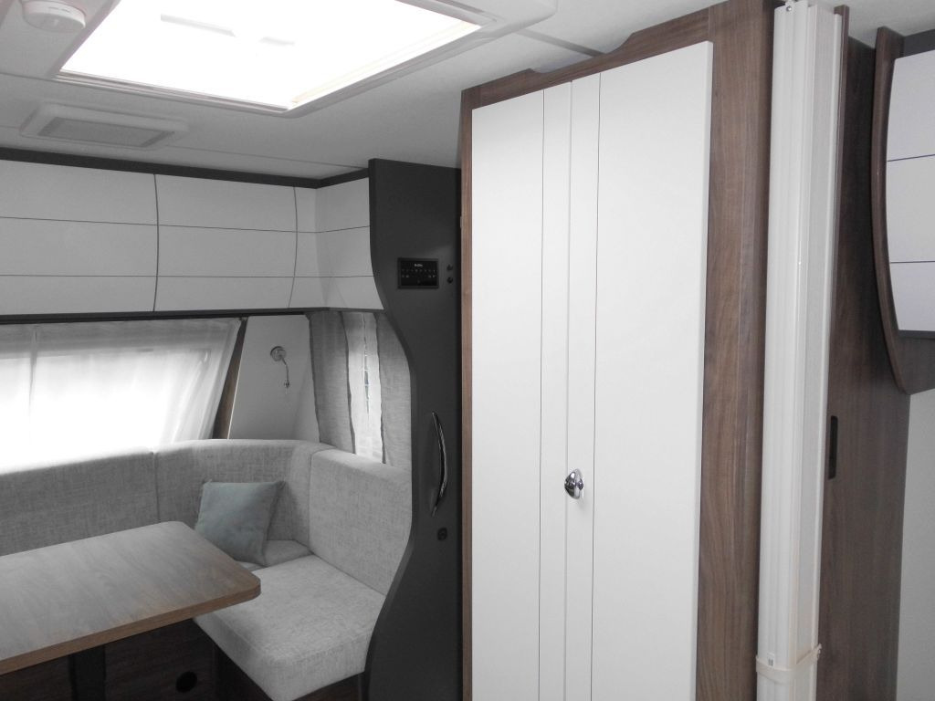 Caravan Hobby Excellent Edition 540 WLU 2026 2000kg.,: picture 6