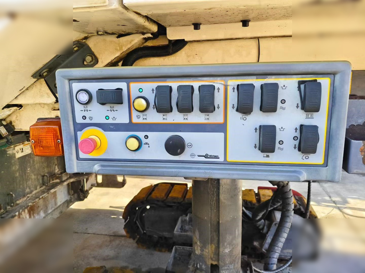 2012 WIRTGEN W210 - Cold planer: picture 3 2012 WIRTGEN W210 - Cold planer: picture 3