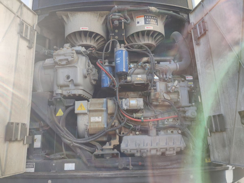 CARRIER VECTOR 1800MT REFRIGERATION UNIT / KÜLMASEADE - Refrigerator swap body: picture 3 CARRIER VECTOR 1800MT REFRIGERATION UNIT / KÜLMASEADE - Refrigerator swap body: picture 3