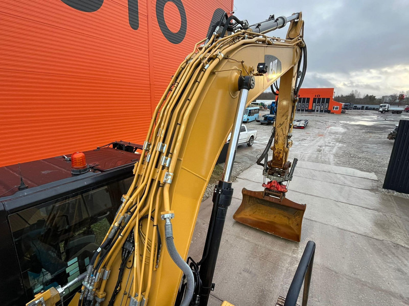 Crawler excavator Caterpillar 326 FL 3D / ROTOTILT / AC / CENTRAL LUBRICATION / AUXILIARY HEATER: picture 13 Crawler excavator Caterpillar 326 FL 3D / ROTOTILT / AC / CENTRAL LUBRICATION / AUXILIARY HEATER: picture 13