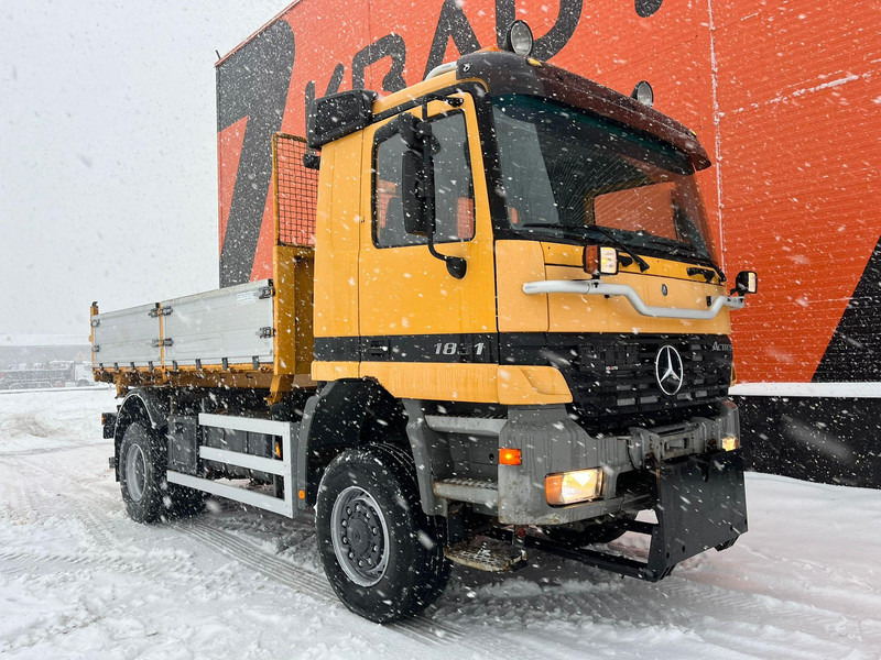 Mercedes-Benz Actros 1831 4x4 V6 / FULL STEEL / BOX L=4342 mm - Tipper: picture 4 Mercedes-Benz Actros 1831 4x4 V6 / FULL STEEL / BOX L=4342 mm - Tipper: picture 4