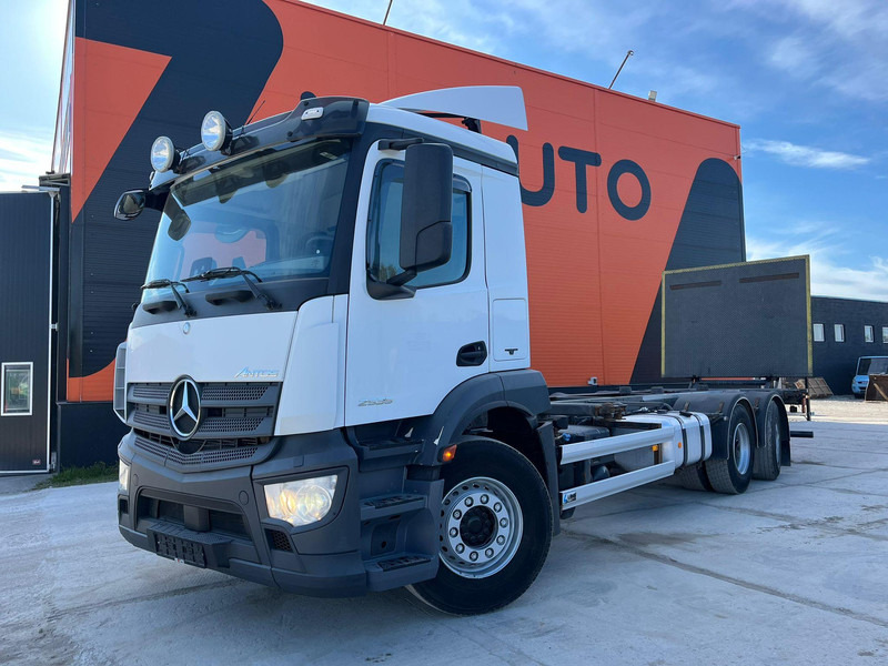 Mercedes-Benz Antos 2535 6x2*4 FOR SALE AS CHASSIS L=7788 mm - Cab chassis truck: picture 2 Mercedes-Benz Antos 2535 6x2*4 FOR SALE AS CHASSIS L=7788 mm - Cab chassis truck: picture 2
