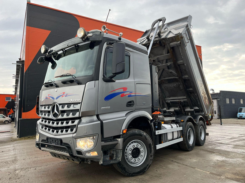 Mercedes-Benz Arocs 2658 6x4 COMBI / RETARDER / FULL STEEL / BOX L=4435 mm - Tipper: picture 2 Mercedes-Benz Arocs 2658 6x4 COMBI / RETARDER / FULL STEEL / BOX L=4435 mm - Tipper: picture 2