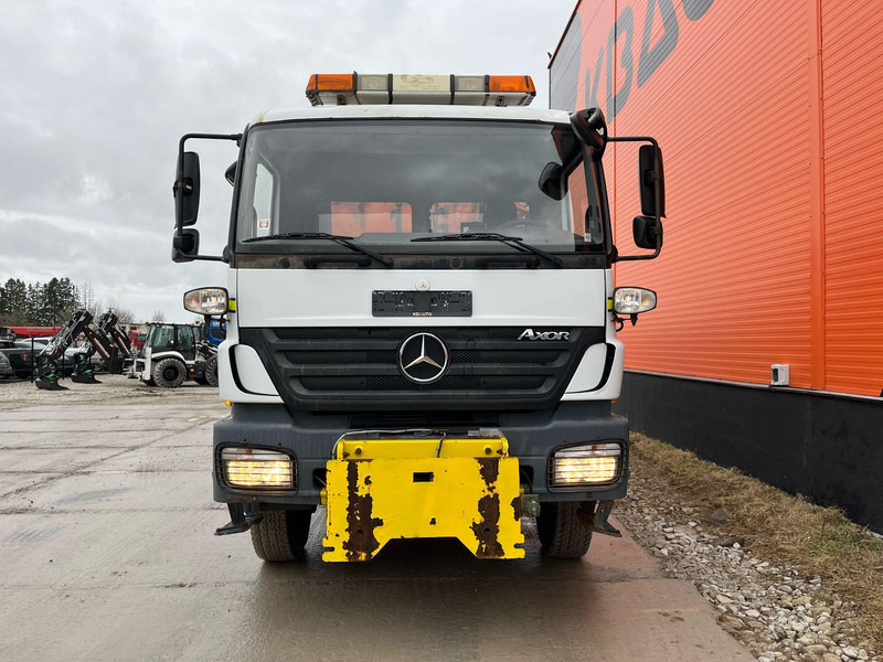 Mercedes-Benz Axor 1824 4x4 POSSIBLE TO BUY WITH SPREADER & FRONT PLOW - Tipper: picture 3 Mercedes-Benz Axor 1824 4x4 POSSIBLE TO BUY WITH SPREADER & FRONT PLOW - Tipper: picture 3