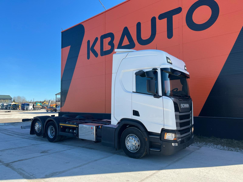 Scania R 450 6x2*4 9 TON FRONT AXLE / RETARDER / CHASSIS L=7286 mm - Cab chassis truck: picture 4 Scania R 450 6x2*4 9 TON FRONT AXLE / RETARDER / CHASSIS L=7286 mm - Cab chassis truck: picture 4