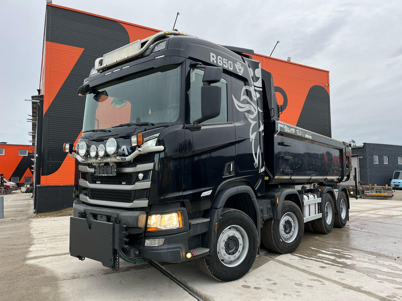 Scania R 650 8x4 FRONT PLOW EQUIPMENT / FULL STEEL / HUB REDUCTION / WEBASTO - Tipper: picture 2 Scania R 650 8x4 FRONT PLOW EQUIPMENT / FULL STEEL / HUB REDUCTION / WEBASTO - Tipper: picture 2