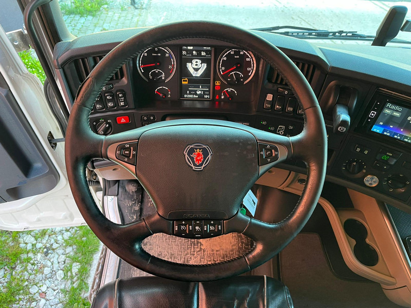 Box truck Scania R520 6x2 ADR AT / RETARDER / BOX L=6937 mm: picture 16