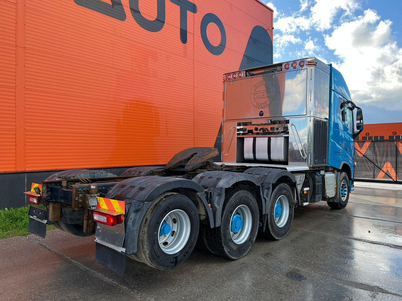 Volvo FH 16 750 8x4 GCW 130 ton / GLOBE XL / HYDRAULICS / BIG AXLES - Tractor unit: picture 5 Volvo FH 16 750 8x4 GCW 130 ton / GLOBE XL / HYDRAULICS / BIG AXLES - Tractor unit: picture 5